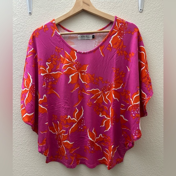 Ava Sky Top Size S - Picture 1 of 5